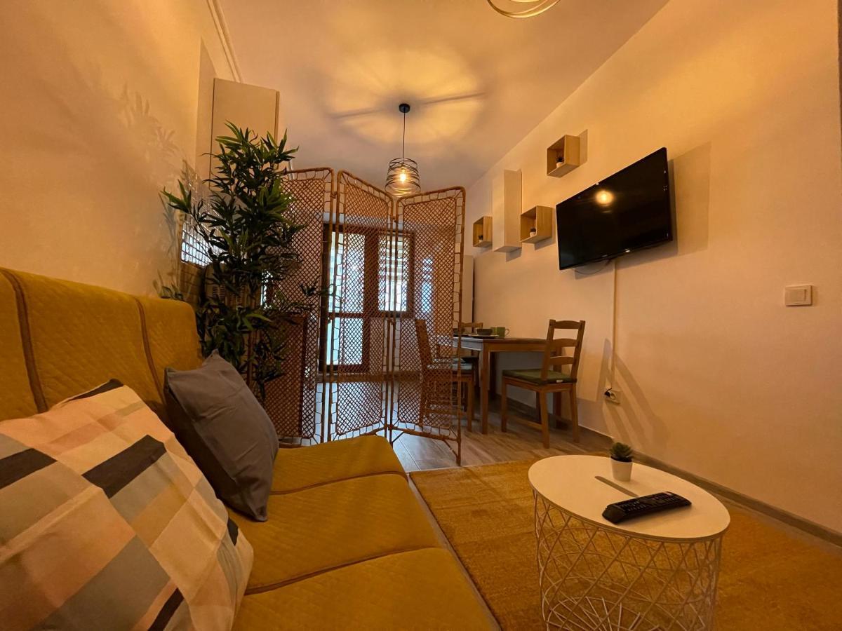 Apartment Near Palas Mall Iasi Exteriör bild