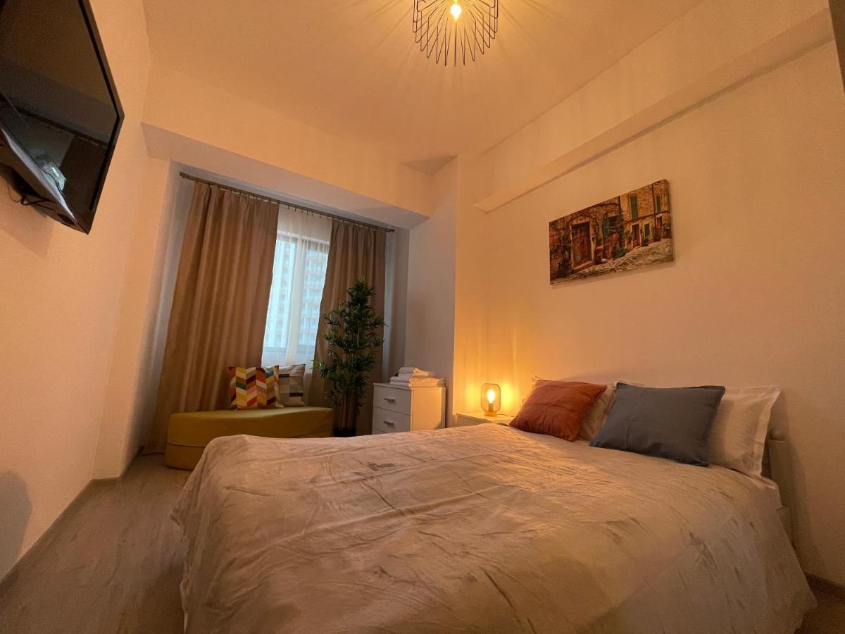 Apartment Near Palas Mall Iasi Exteriör bild